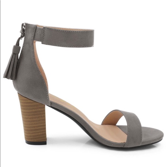 Dark Gray Tasseled Heel Strapy Sandals 5.5M - Picture 6 of 6